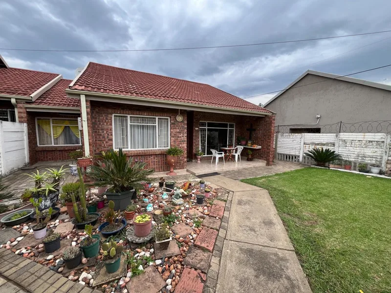 3 Bedroom Townhouse in Newcastle Central