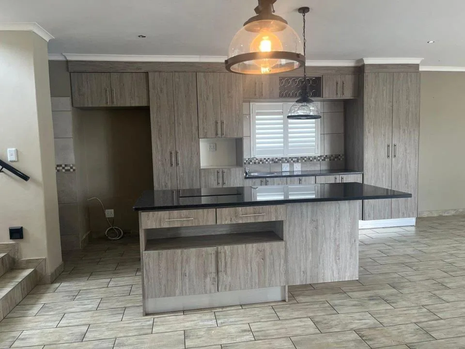 3 Bedroom Townhouse to rent in Hoeveld Park