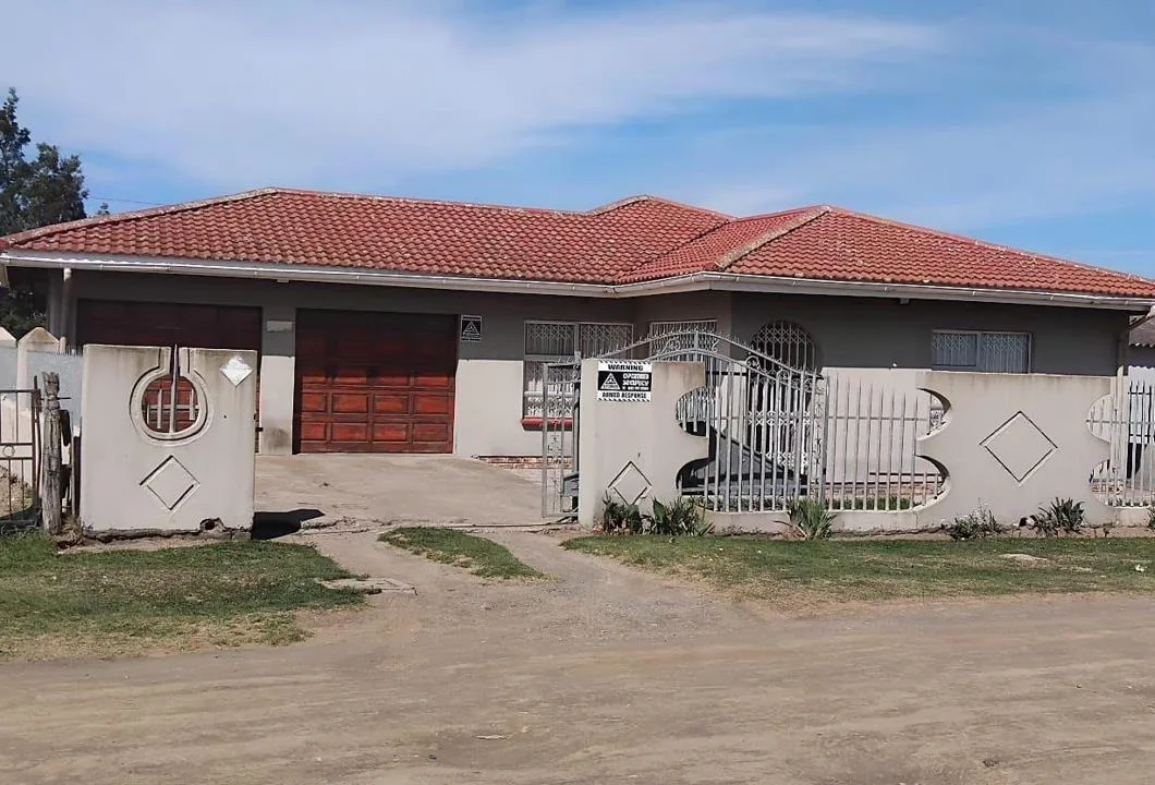 4 Bedroom House for sale in Dimbaza