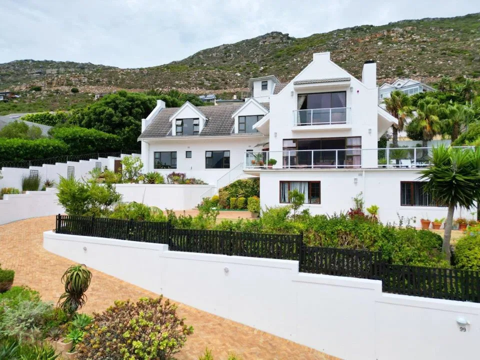 5 Bedroom House for sale in Fish Hoek