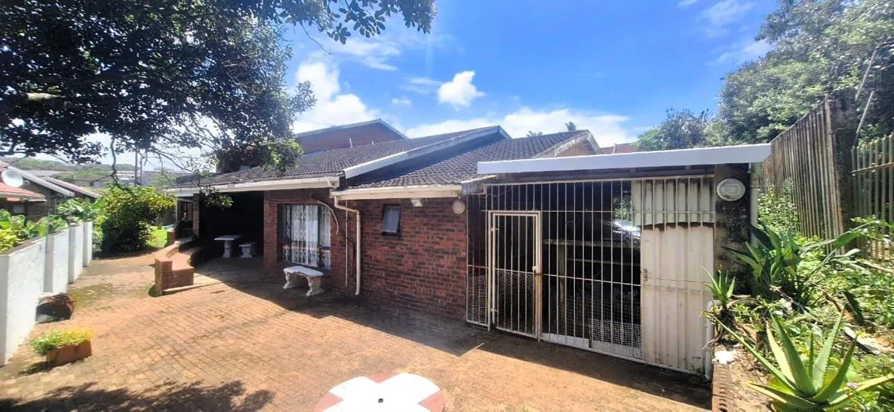 5 Bedroom Townhouse for sale in Shelly Beach