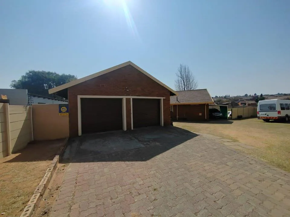 3 Bedroom House for sale in Duvha Park