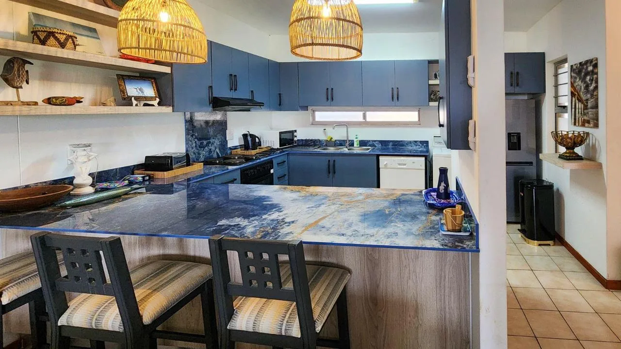 3 Bedroom Apartment / flat to rent in Sheffield Beach