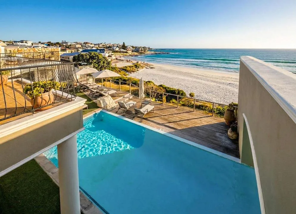 7 Bedroom House for sale in Yzerfontein