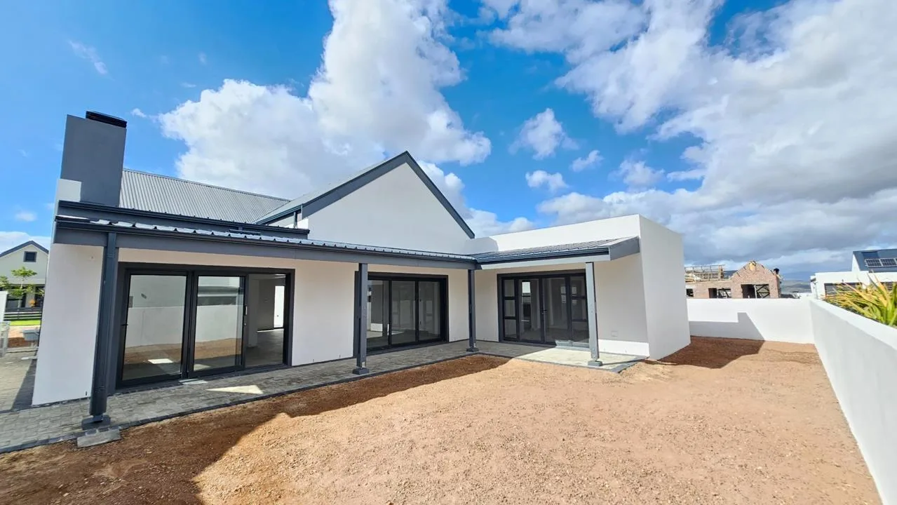 3 Bedroom House for sale in Robertson