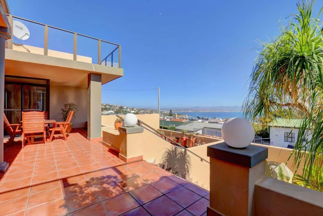 3 Bedroom House for sale in Mossel Bay Central