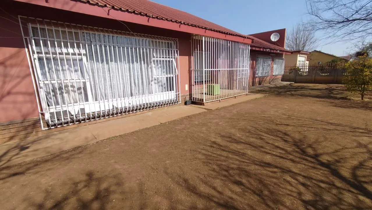 3 Bedroom House for sale in Meiringspark Ext 2