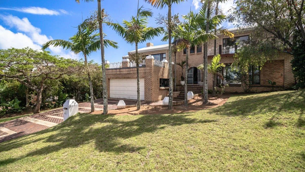 4 Bedroom House for sale in Blue Bend