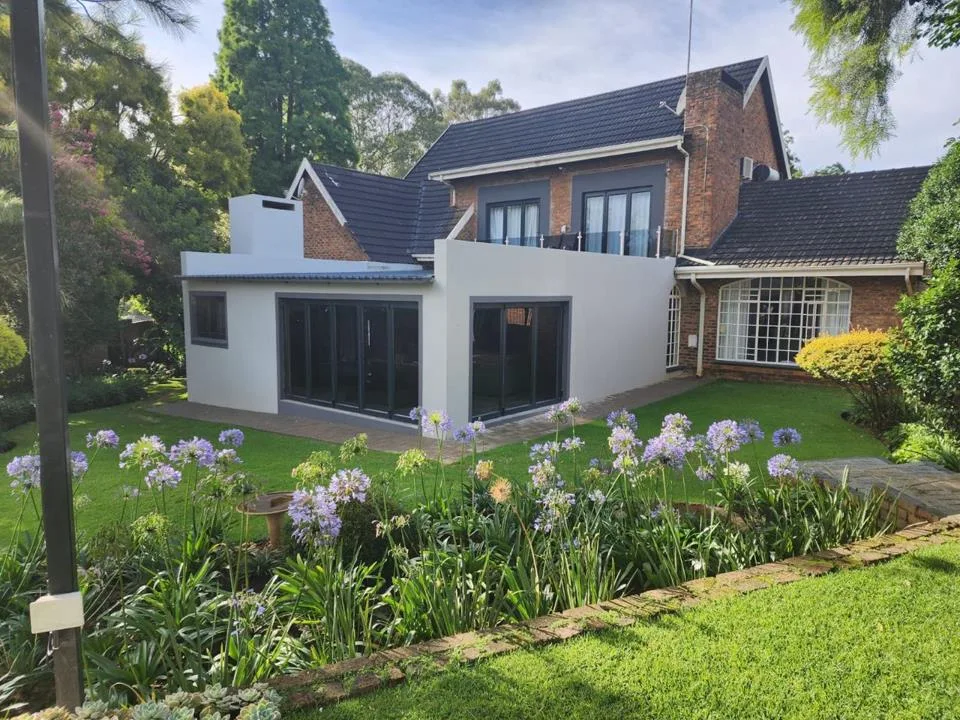 6 Bedroom House for sale in Gholfsig
