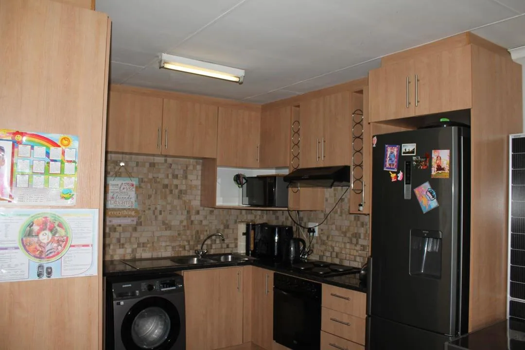 3 Bedroom Townhouse for sale in Albertsdal