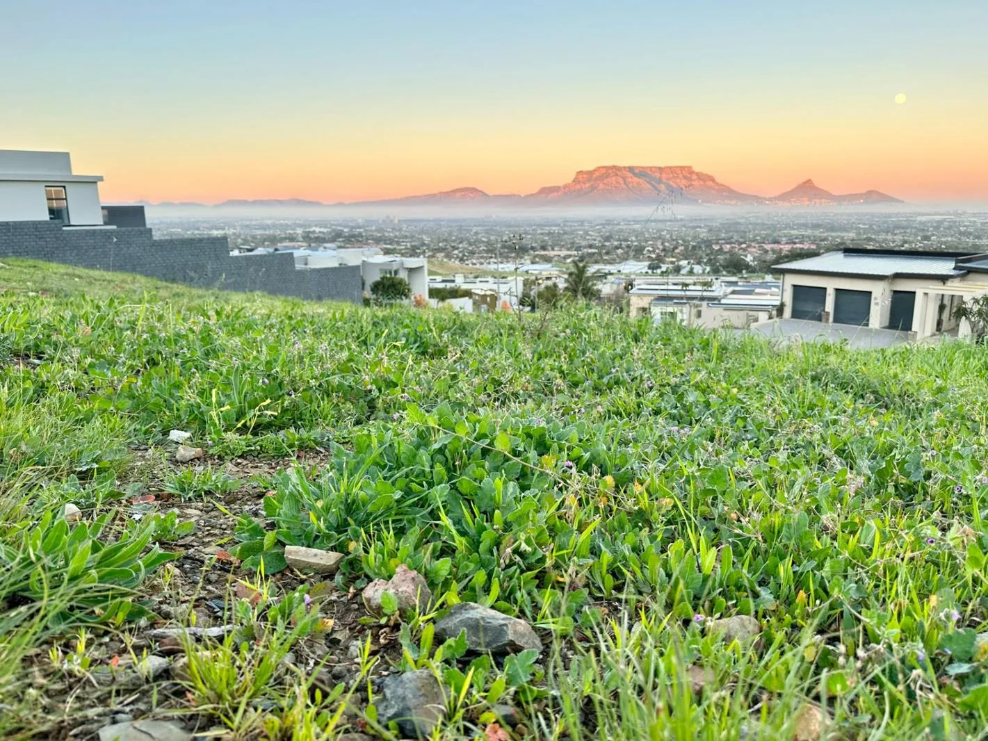 1 107 m² Land available in Baronetcy Estate
