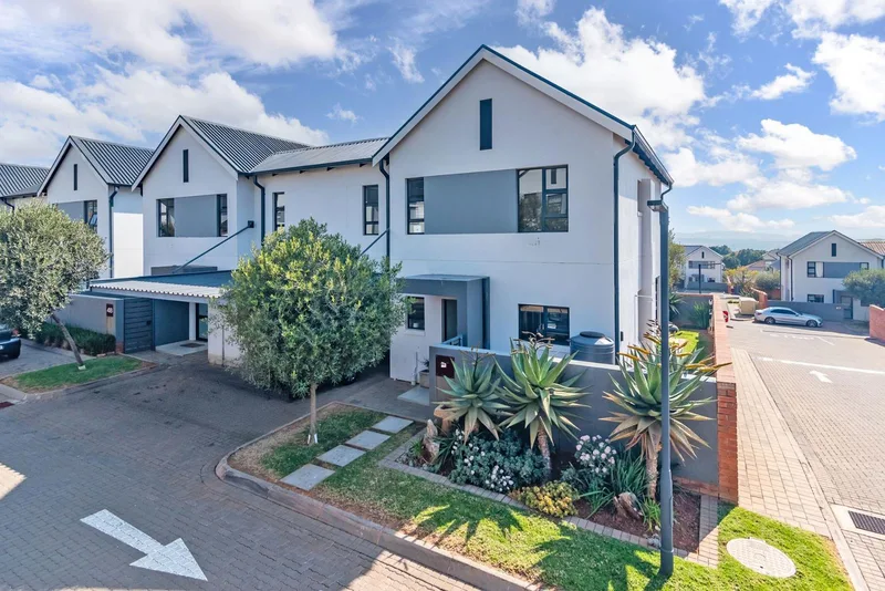 3 Bedroom Townhouse in Pinehaven