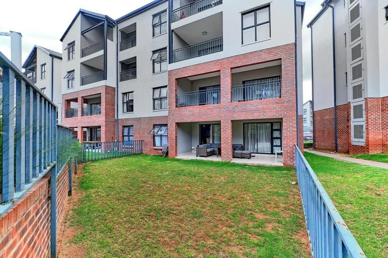 3 Bedroom Apartment / flat to rent in Douglasdale