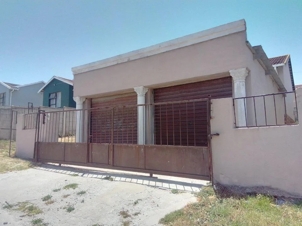 3 Bedroom House for sale in Kwadwesi