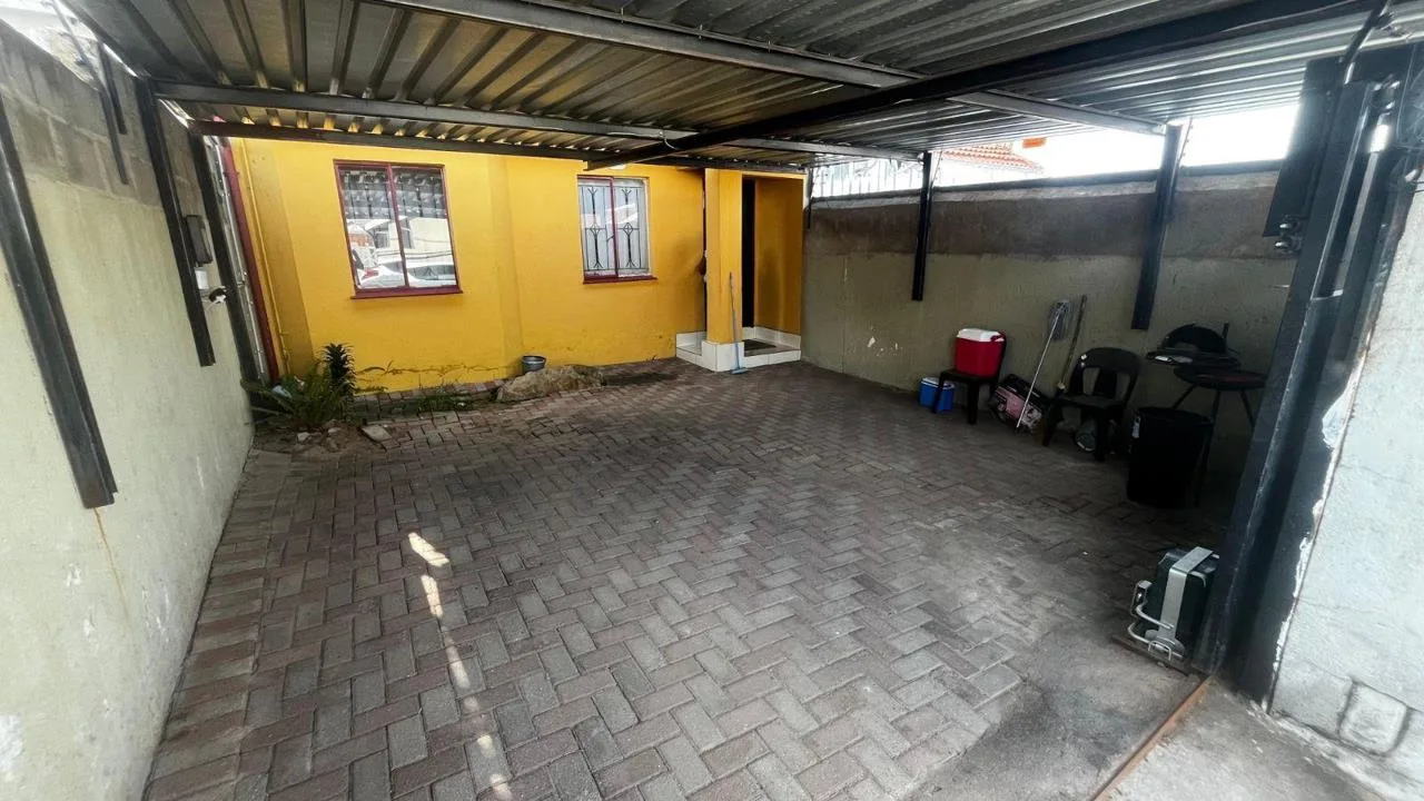 2 Bedroom Townhouse for sale in Kamagugu