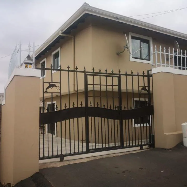 4 Bedroom Apartment / flat to rent in Bayview