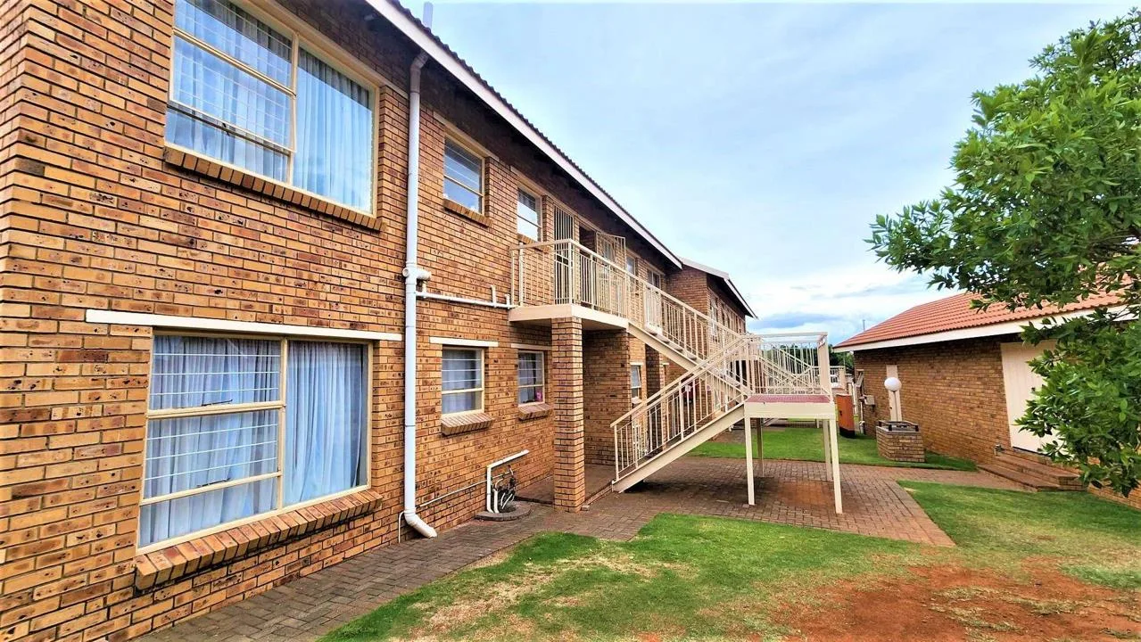 2 Bedroom Apartment / flat for sale in Fleurdal