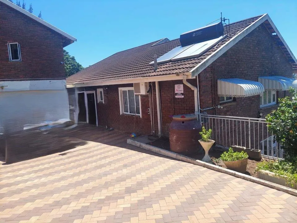 1 Bedroom House to rent in Shallcross