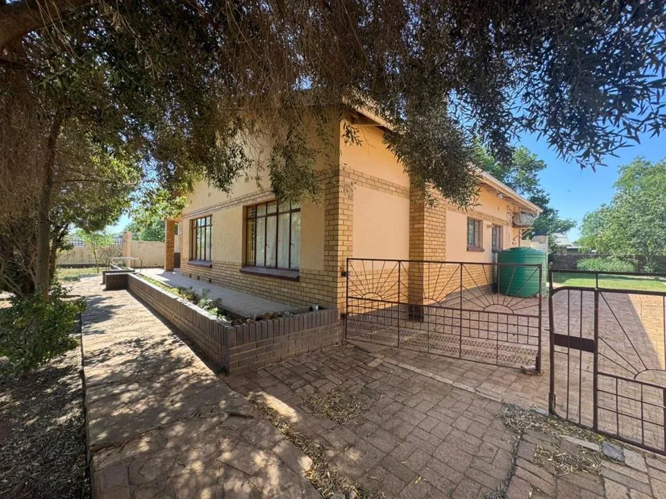4 Bedroom House for sale in Christiana