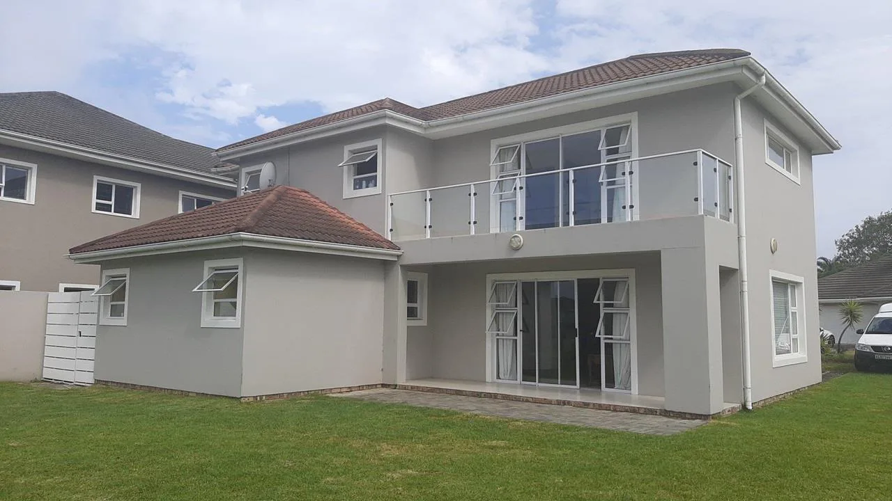 3 Bedroom House for sale in Beacon Bay