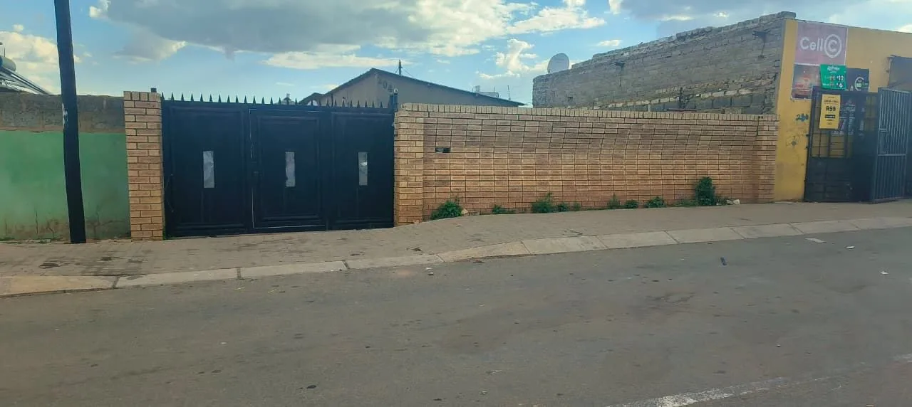 1 Bedroom House for sale in Tshepisong