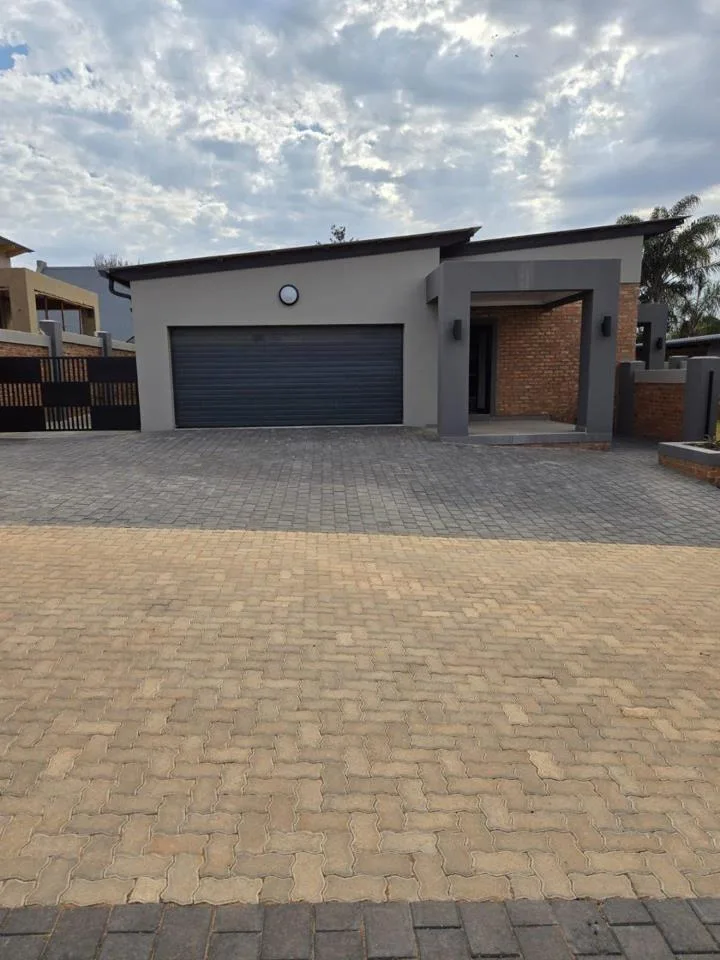 3 Bedroom Townhouse to rent in Doringkruin