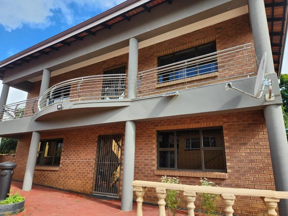 2 Bedroom Apartment / flat to rent in Hayfields