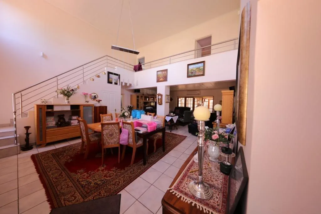 4 Bedroom House for sale in Kathu