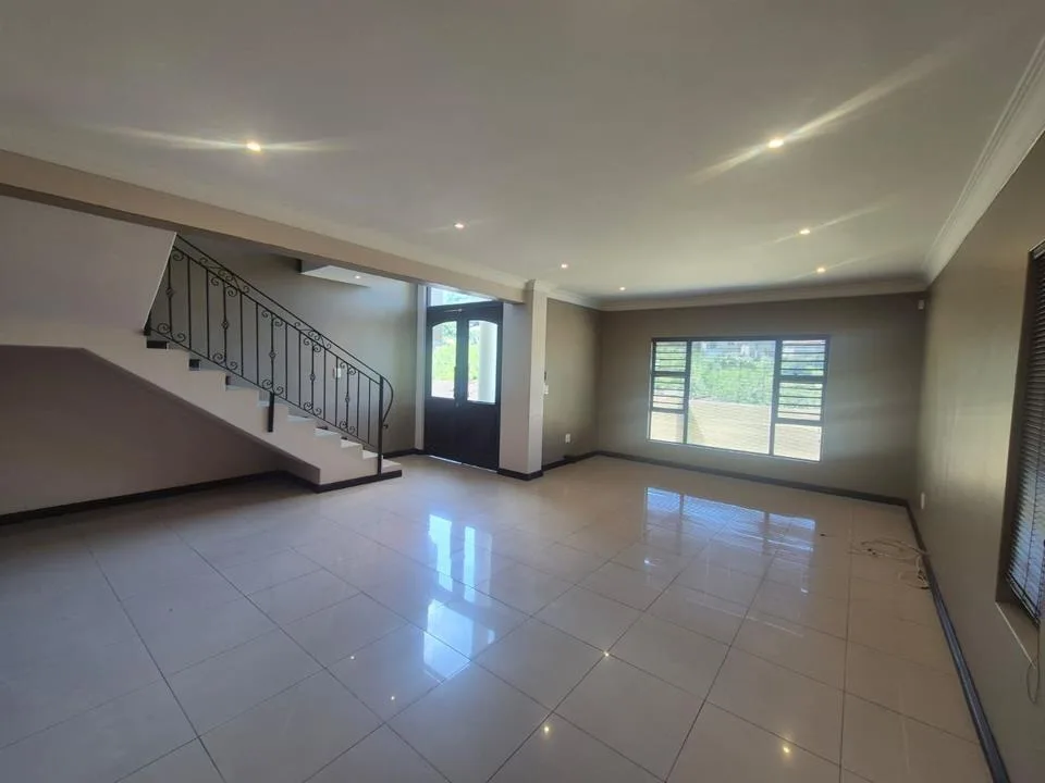 4 Bedroom House to rent in La Lucia