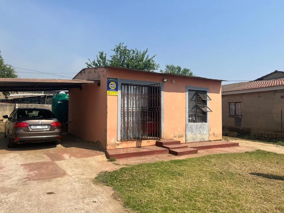 1 Bedroom House for sale in Sithembile