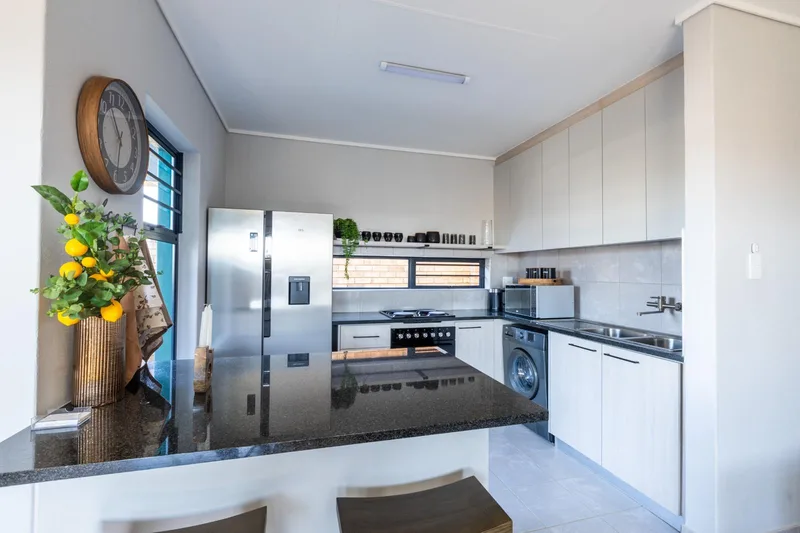 3 Bedroom Simplex in Heuweloord