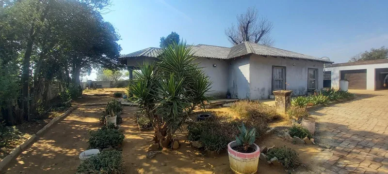 8 Bedroom House in Withok Estates