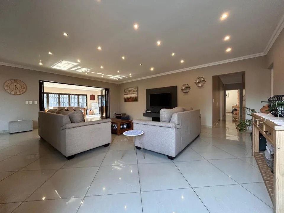 3 Bedroom House for sale in New Redruth