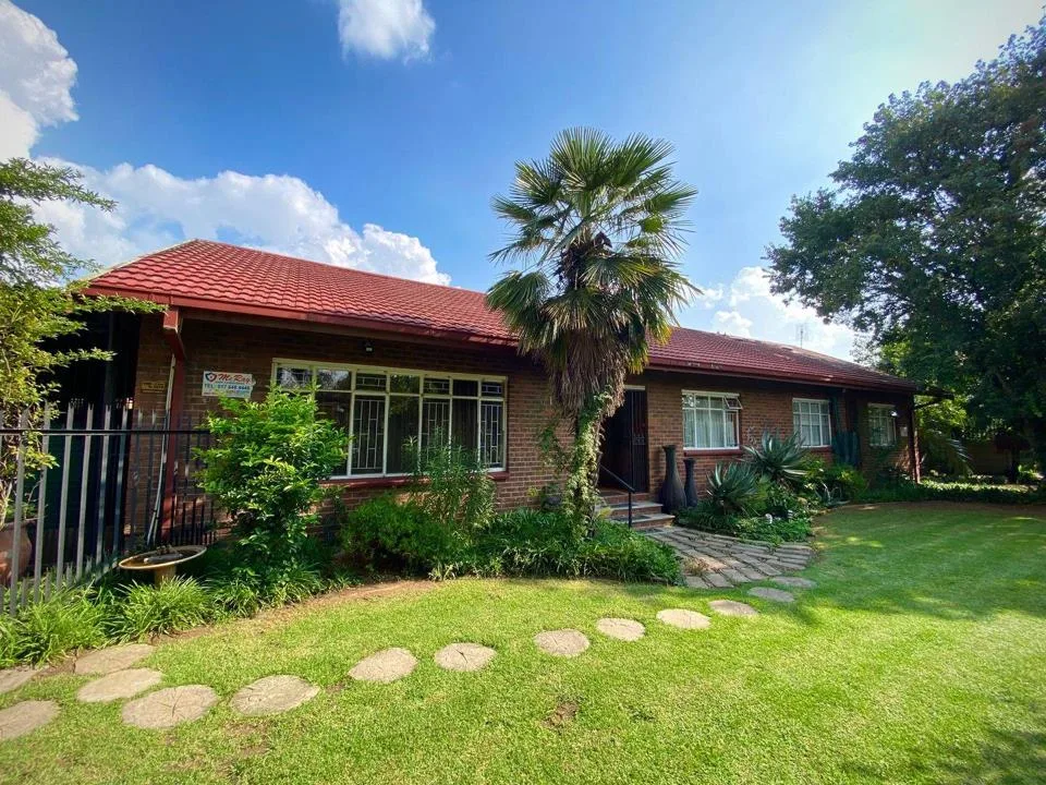 6 Bedroom House for sale in Kriel