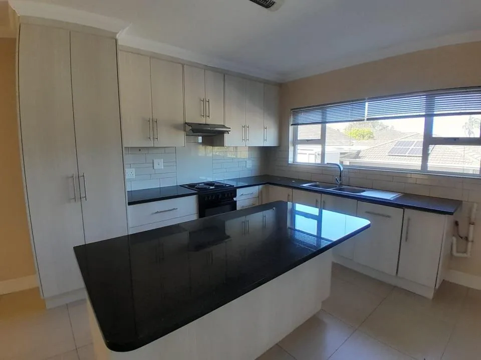 3 Bedroom Apartment / flat to rent in Nahoon