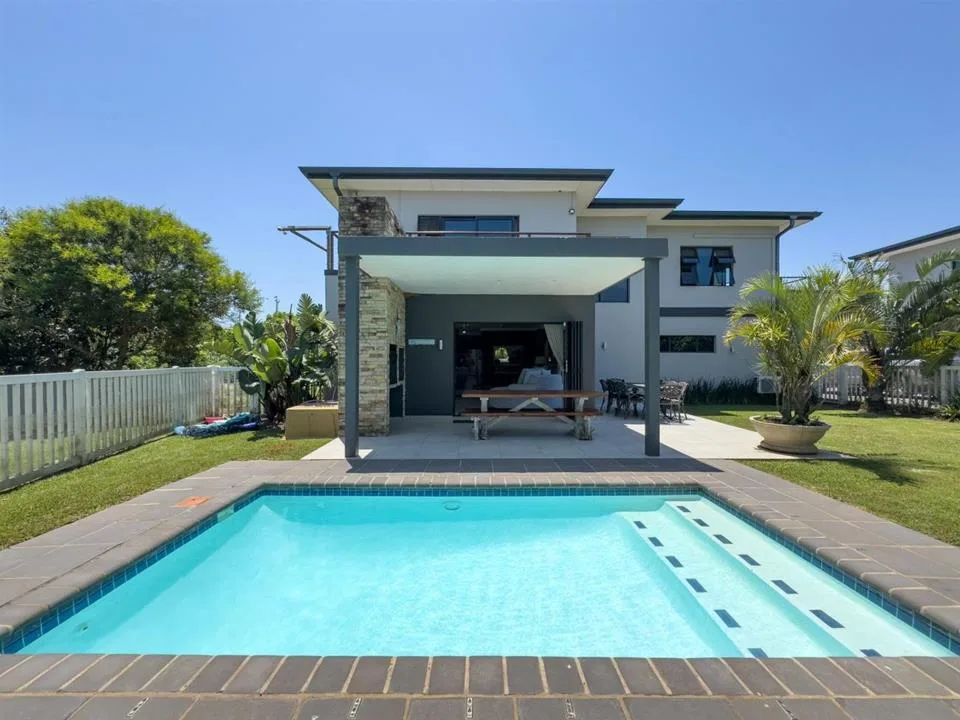 3 Bedroom House for sale in Salt Rock