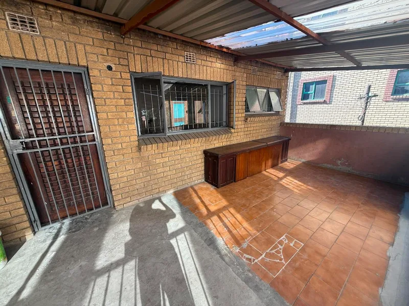 Studio apartment in Actonville