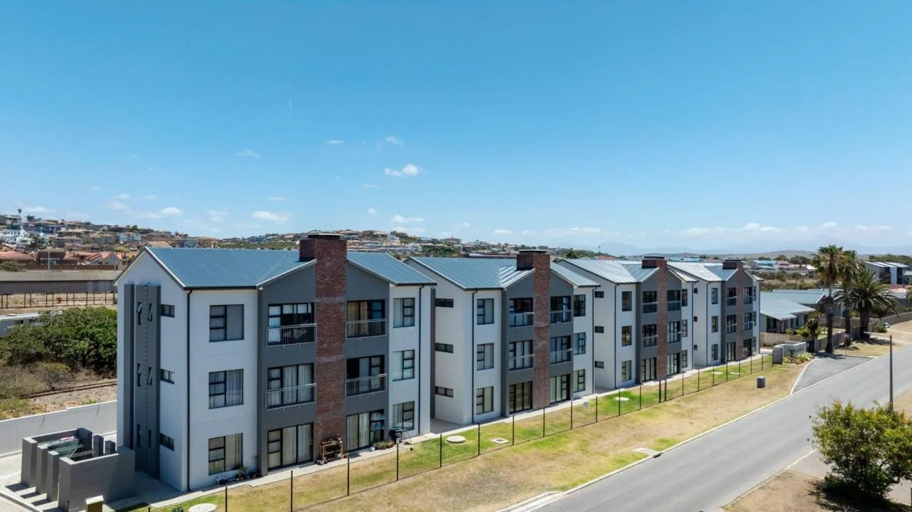 2 Bedroom Apartment / flat for sale in Hartenbos Central