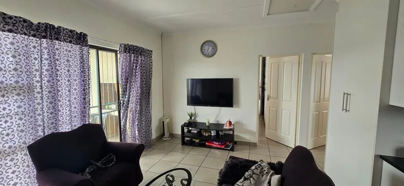 2 Bedroom Townhouse for sale in Gonubie