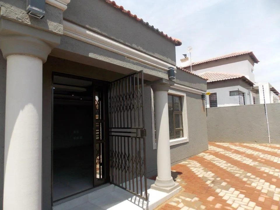 3 Bedroom House for sale in Polokwane Ext 78