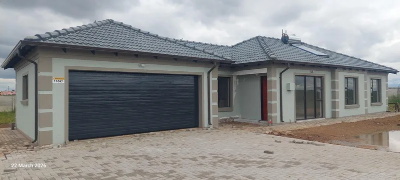 3 Bedroom House in Helderwyk