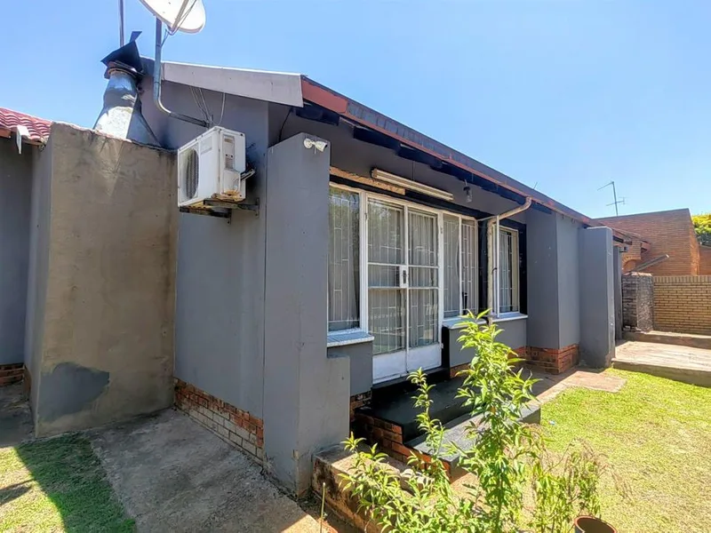 3 Bedroom House for sale in Bakerton