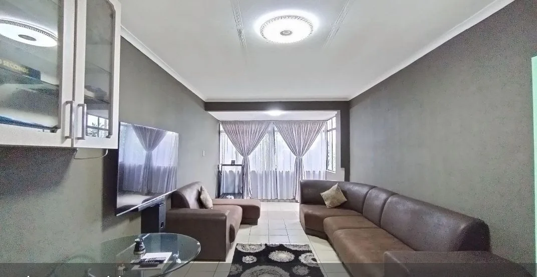 2 Bedroom Apartment / flat for sale in Sea View
