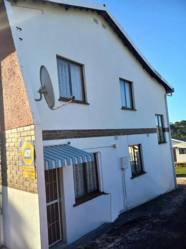 2 Bedroom Apartment / flat to rent in Umhlatuzana