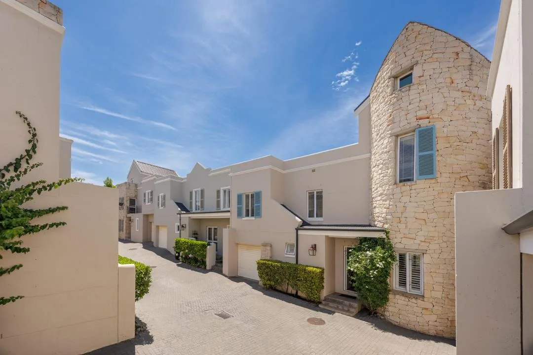 3 Bedroom House for sale in Nooitgedacht Village