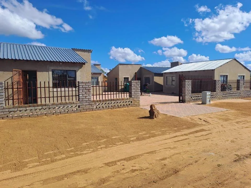 8 Bedroom House for sale in Rammulotsi
