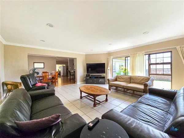 5 Bedroom House for sale in Bonnie Doon