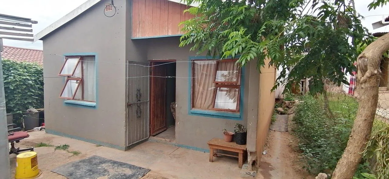 2 Bedroom House for sale in Mcnaughton