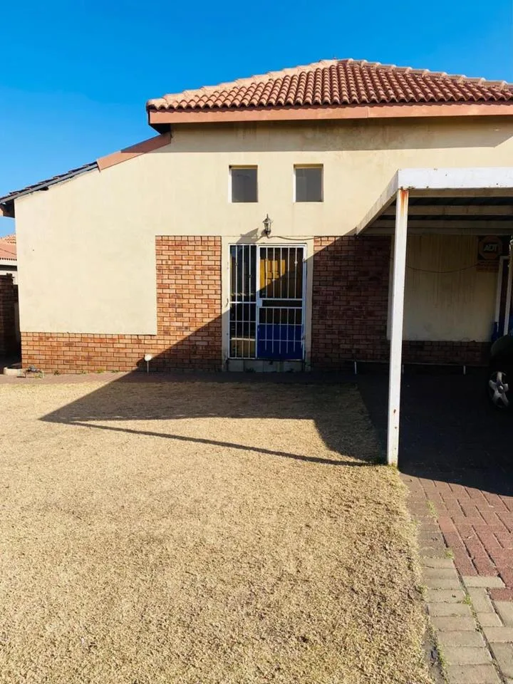 3 Bedroom Townhouse for sale in Reyno Ridge