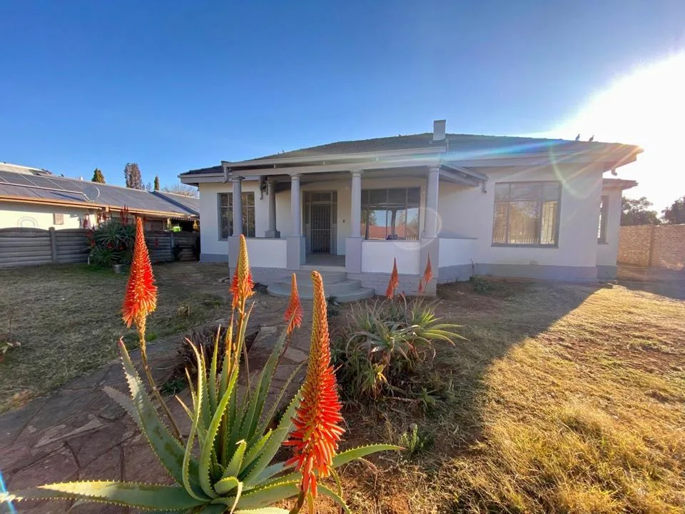 4 Bedroom House for sale in Potchefstroom Central